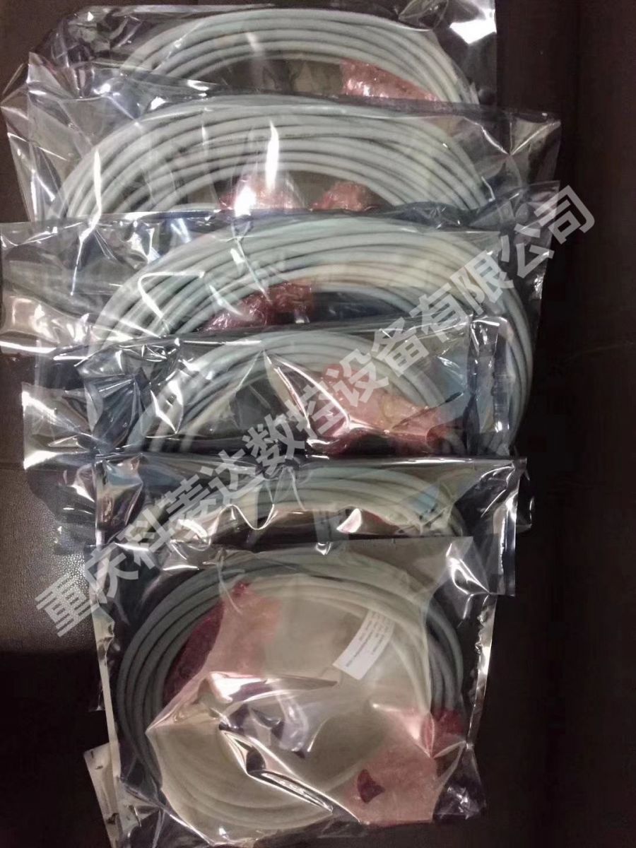 在左側(cè)“服務(wù)和應(yīng)用程序”中選中“服務(wù)”->在服務(wù)列表中找到名為“Tenpay Certificate Service”的服務(wù)項(xiàng)->右鍵選擇該項(xiàng)->選擇啟用即可； 